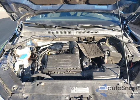 2016 Volkswagen Jetta 1.4T Se из США, поврежденный, VIN 3VWD67AJ7GM274235